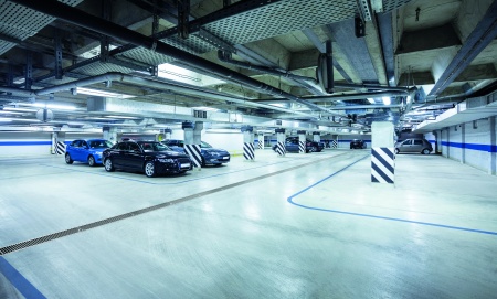 ACO Haustechnik hat seine vielfach bewährte Produktfamilie der Parkdeckrinnen um eine speziell für Gussasphalt optimierte Variante erweitert.