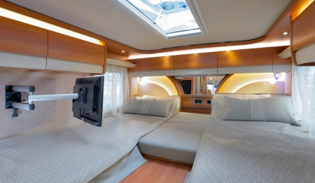 Im Bereich Halterungstechnik kooperiert FAWO seit 2008 mit dem Bürotechnik-Spezialisten Novus.