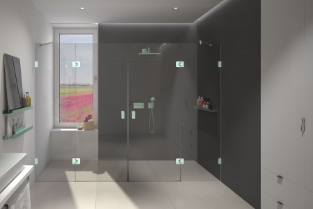 Modell 150 der Beschlagserie AUGUSTINA von glassdouche: Dusch-Nische mit zwei festen Seiten- und zwei Türgläsern, 8 mm starkes ESG, Gesamtbreite 270 cm, Türöffnung insgesamt 160 cm. Innenbündige Pendeltür-Beschläge mit Hebe-Senk-Funktion und Arretierung, hier mit der neuen Oberfläche Smaragdgrün.